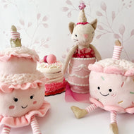 Mon Ami Foodie Friends Happy Cake