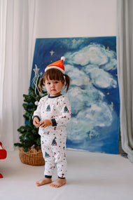 Nest Designs Organic Cotton Long Sleeve Two-Piece PJ Set – Santas Elves