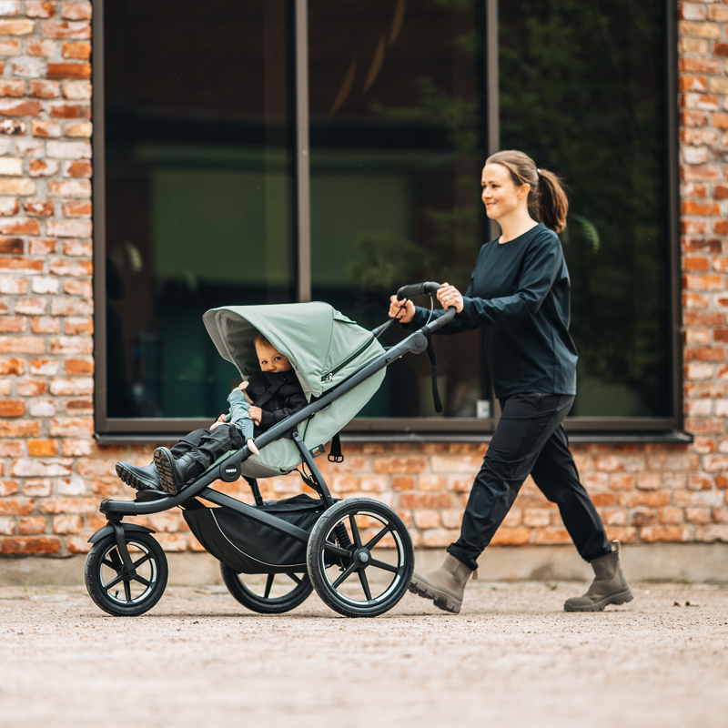 Thule Urban Glide 3 vs 4-Wheel: Cargo, Lifting and Daily Walks