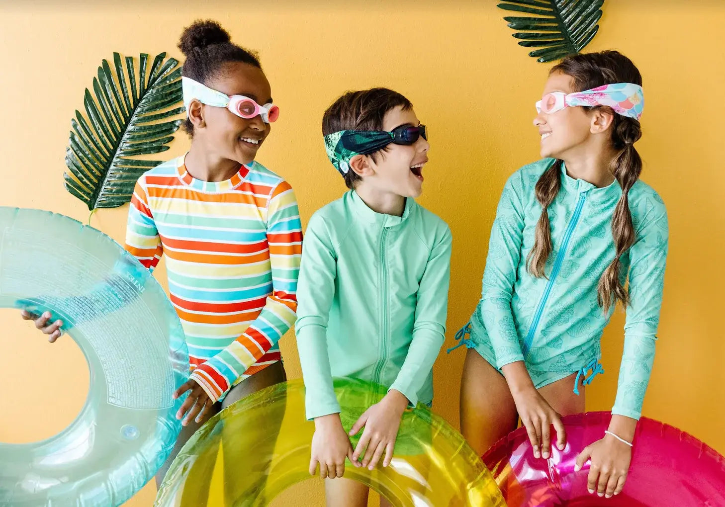 Make a Splash This Summer, Eh? Why Splash Swim Goggles are a Must-Have for Your Little Swimmer in Canada!