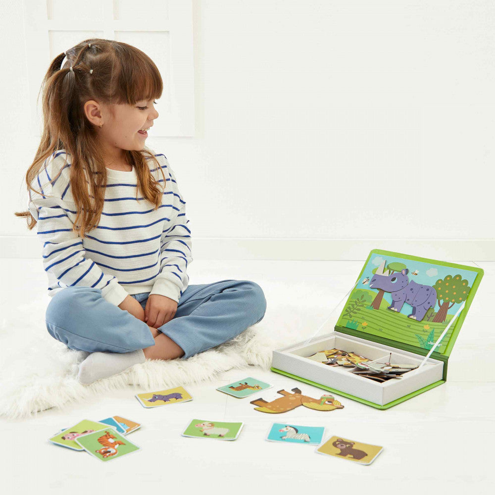 Janod Magneti'books: Match Pictures, Make Faces or Build Words?