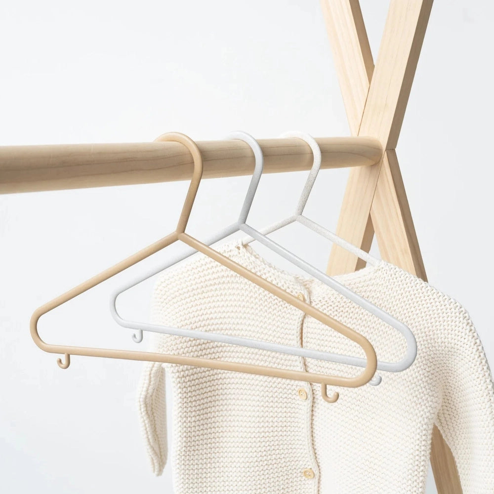 3 Sprouts wheat straw baby hangers 2-pack in beige and gray for closet organization