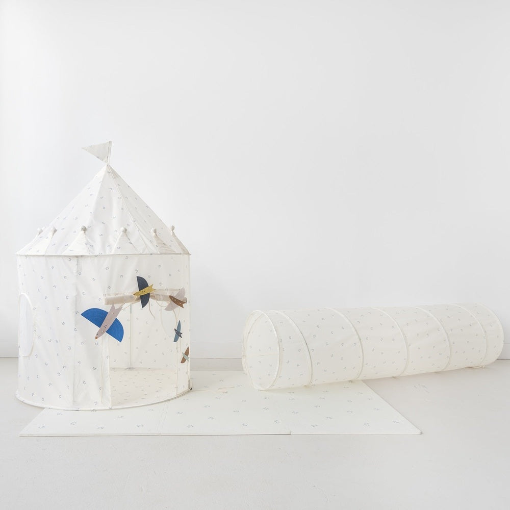 3 Sprouts play tunnel and tent set in white recycled fabric with blue airplane accents