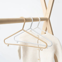 3 Sprouts Baby Wheat Straw Hangers Assorted 2pk