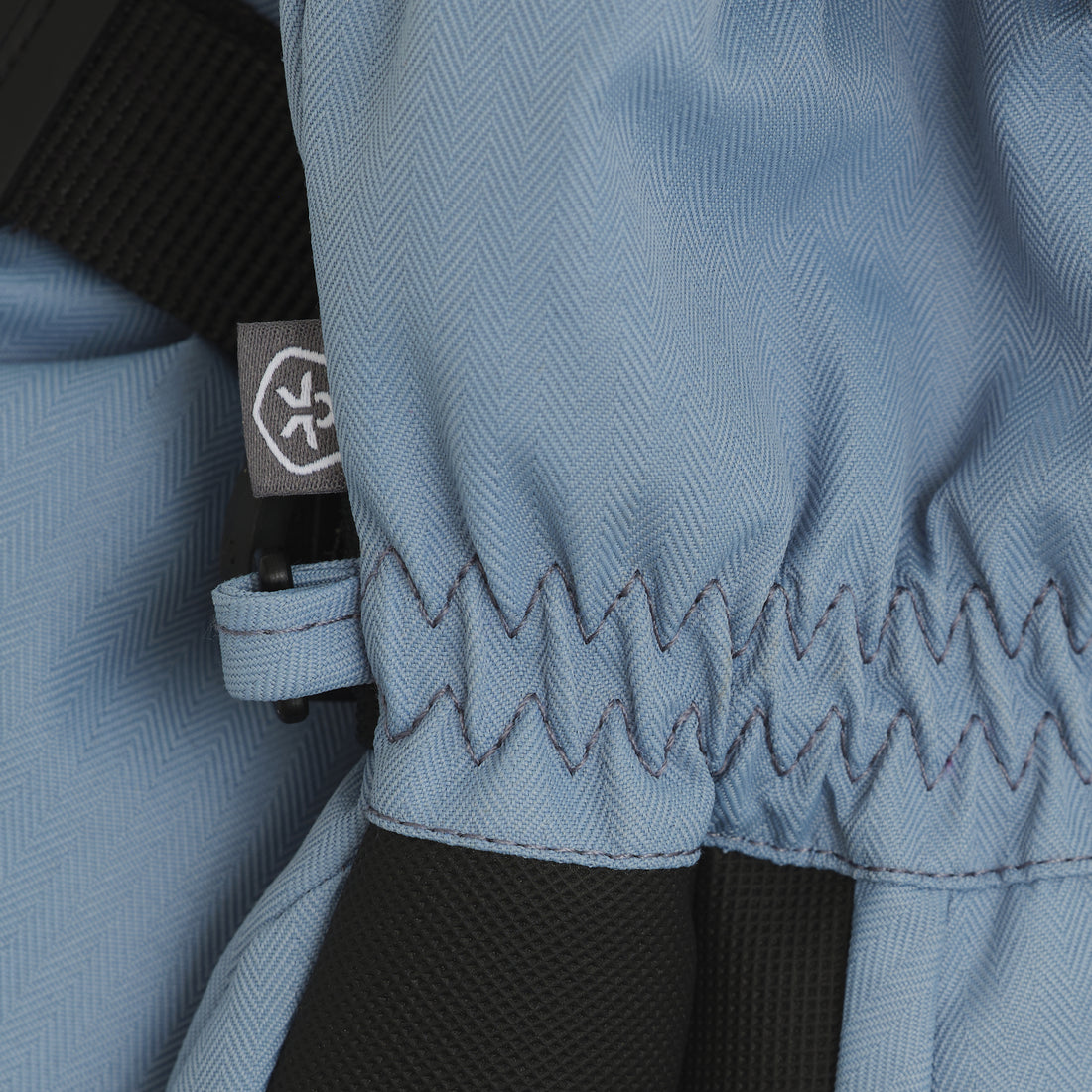 Color Kids Waterproof Gloves in Windward Blue - feature detail