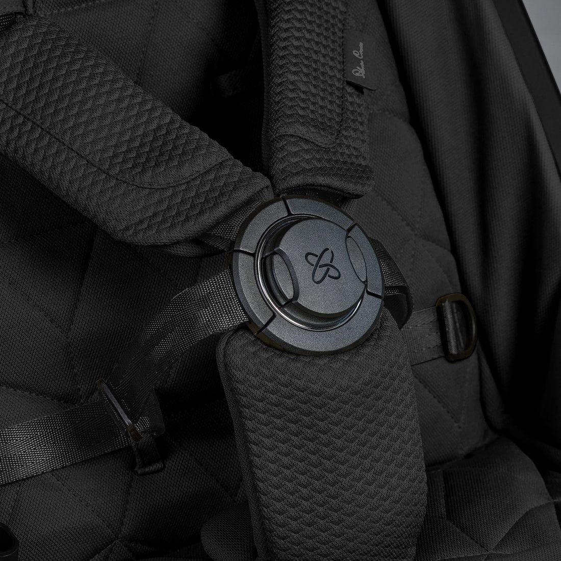 Silver Cross Clic stroller in Space Genius magnetic buckle and harness detail