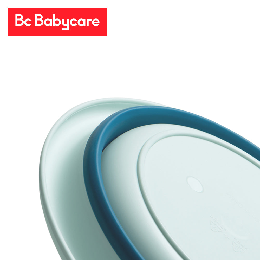 Bc Babycare foldable baby washbasin in light blue with dark blue rim