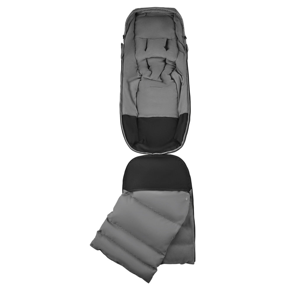 Bugaboo Thermolite Performance Footmuff for strollers in gray with plush insulated lining, shown open and closed.
