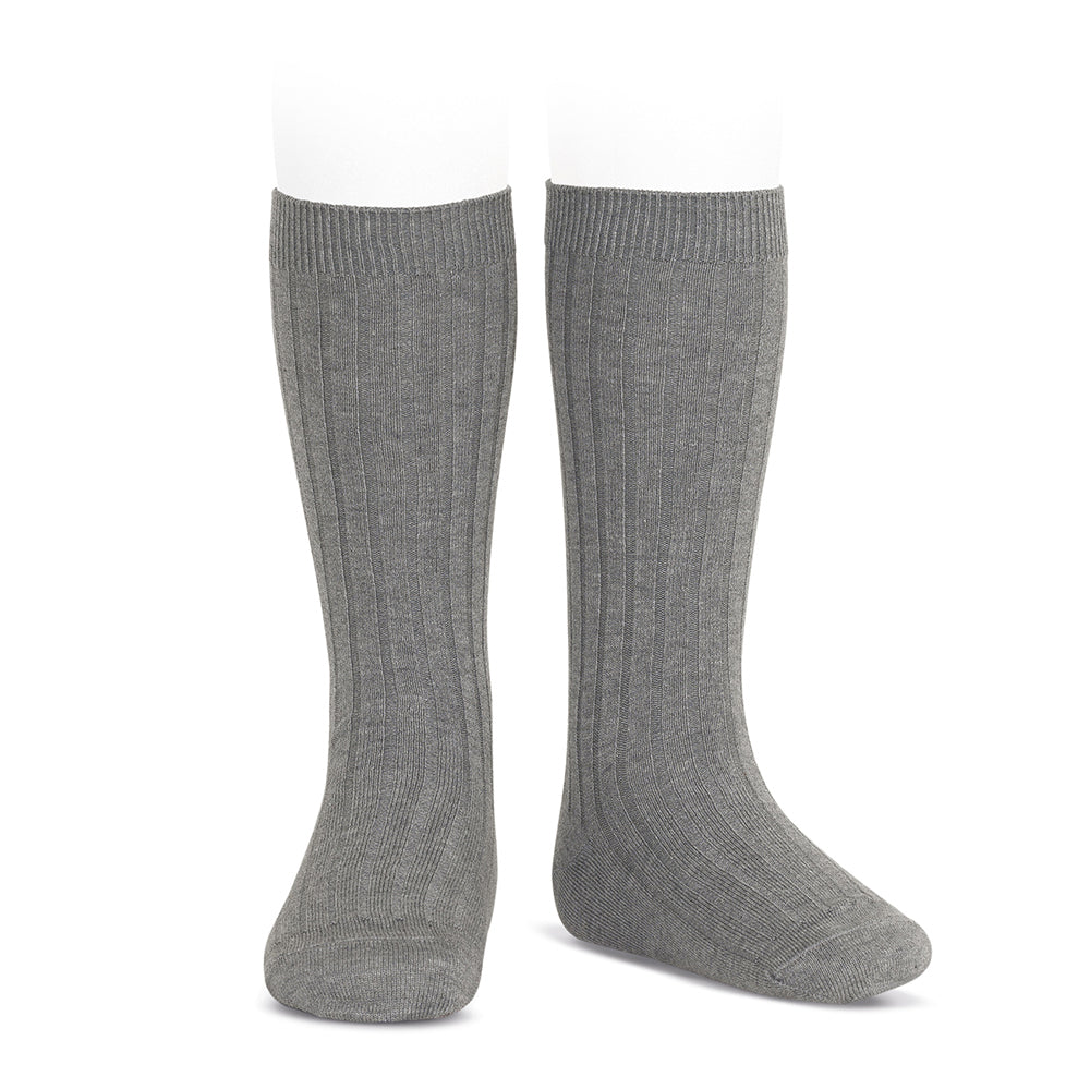 CONDOR Basic Rib Knee-High Socks for kids in light grey, two ribbed knee-highs worn on mannequin legs.