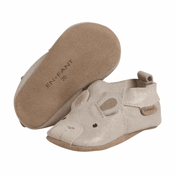 En Fant suede baby slippers in rose dust with Velcro strap and soft sole