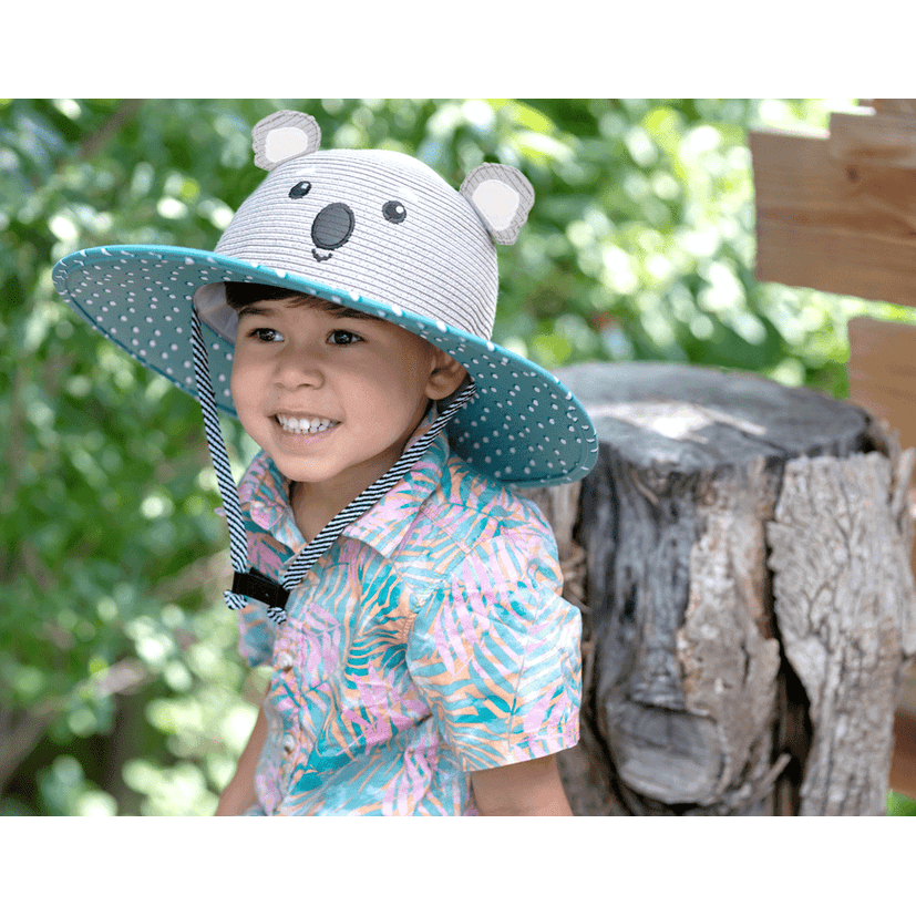 Flapjackkids Lifeguard straw hat for kids with koala face and blue polka-dot brim