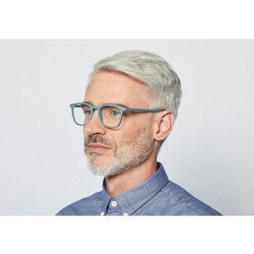 Izipizi Screen Adult E Grey eyeglasses with blue-gray frames worn by man