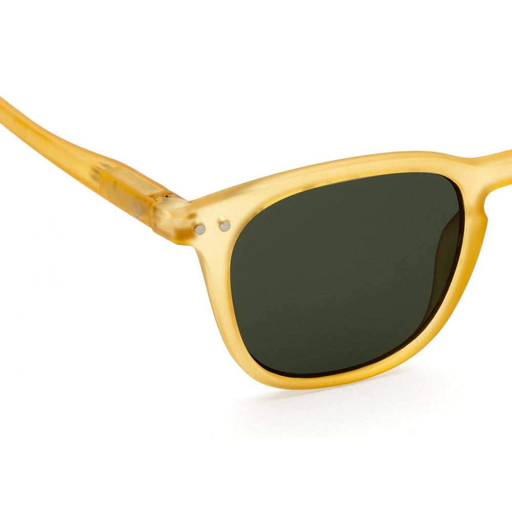 IZIPIZI Junior Sunglasses #E Yellow Honey with translucent yellow frame and dark lenses