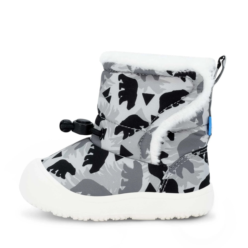 JAN & JUL Baby Winter Boots Bear in gray camo with white faux-fur trim and sole, with toggle closure.