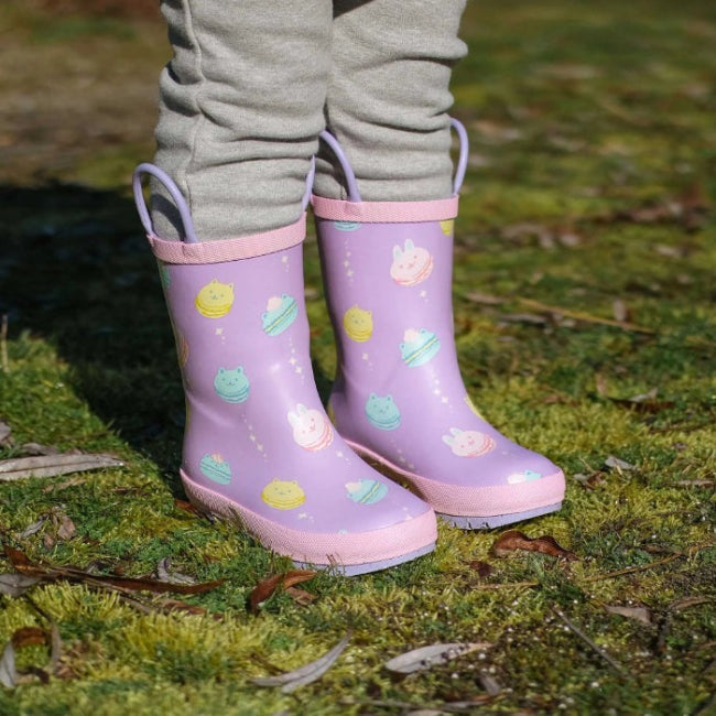 JAN & JUL puddle-dry toddler rain boots, lilac with pink trim and macarons pattern, pair with handles