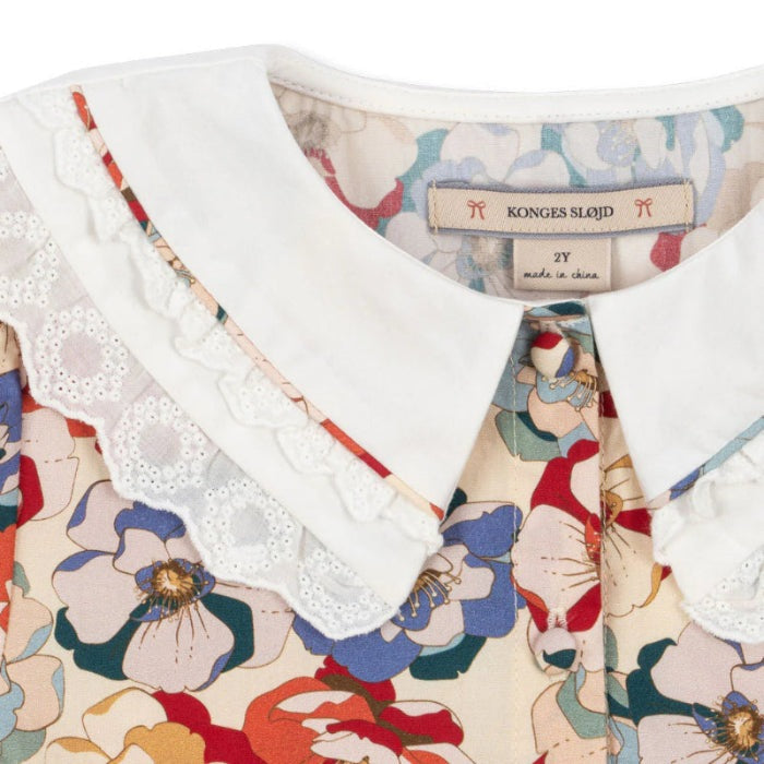 Konges Slojd Coeur Collar Dress in colorful floral print with white lace collar, 2Y