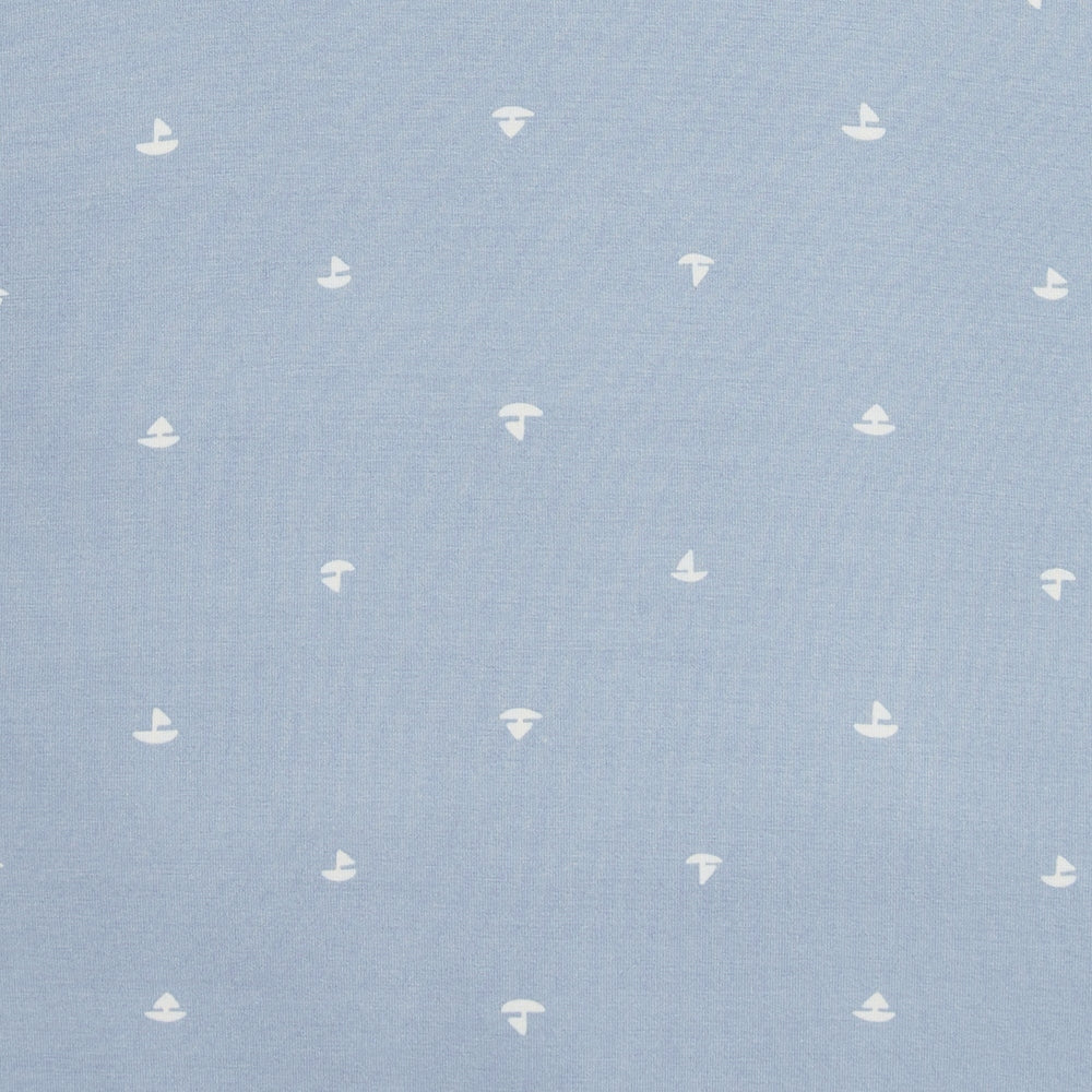 Love To Dream Swaddle Up Transition Bag Viscose From Bamboo 1.0 Tog Mist Blue Boats two-way zipper detail