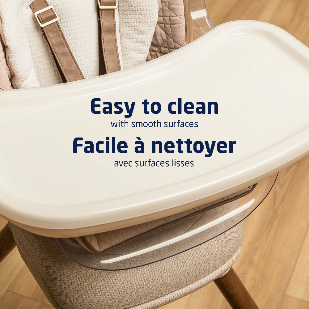 Maxi Cosi Kiskadee 360° rotating high chair with smooth, easy-to-clean surfaces