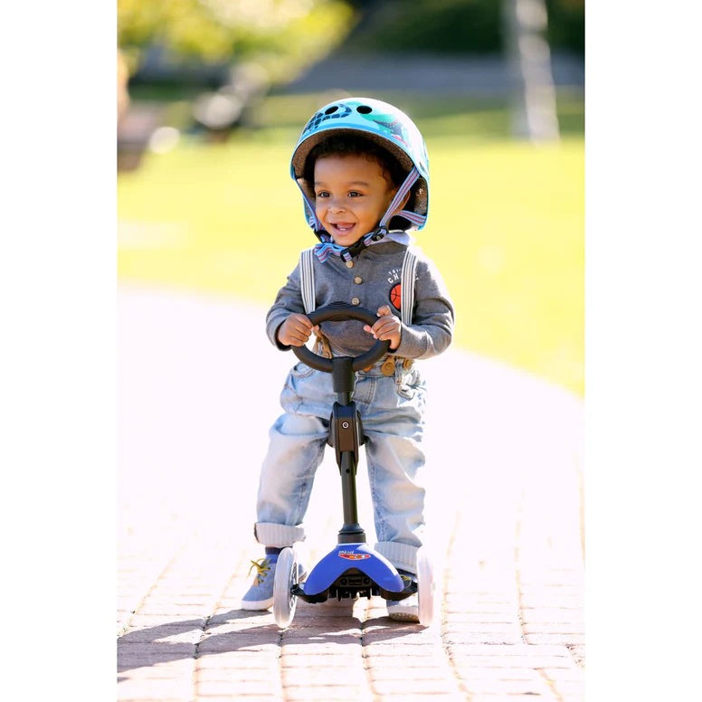 Micro Mini 3In1 Deluxe scooter for toddlers with blue helmet