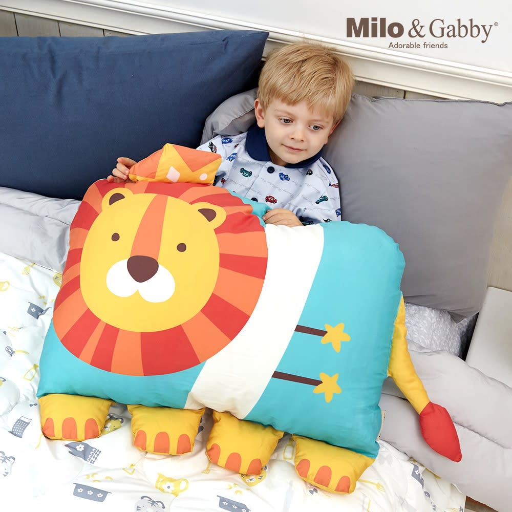Milo & Gabby kids pillowcase featuring a bright turquoise and orange lion design