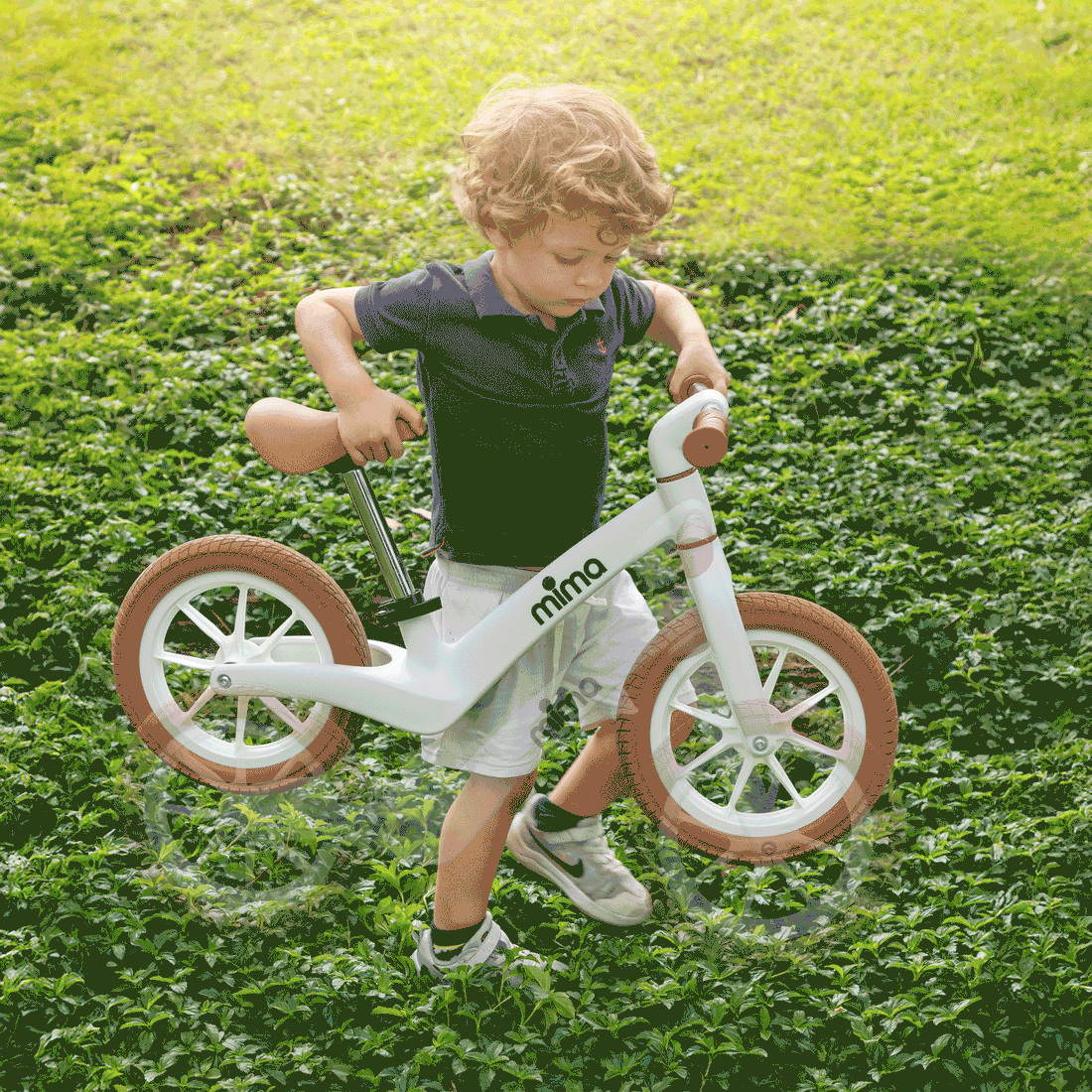 Mima Zoom Lite Balance Bike portable kids can carry animated feature