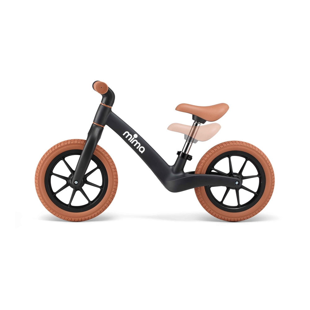 Mima Zoom Lite Balance Bike in Black adjustable seat detail
