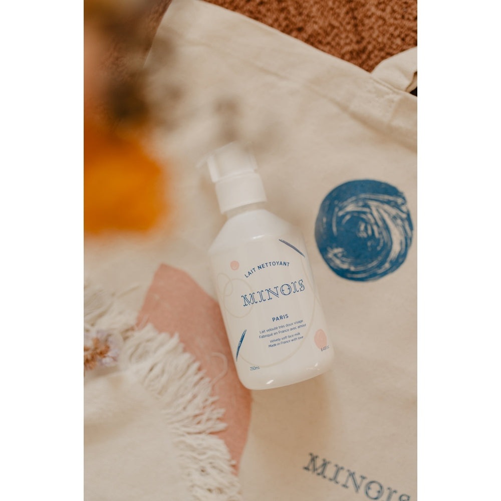 Minois Paris Facial Cleansing Milk 250 ml bottle with pump, white plastic, brand visible