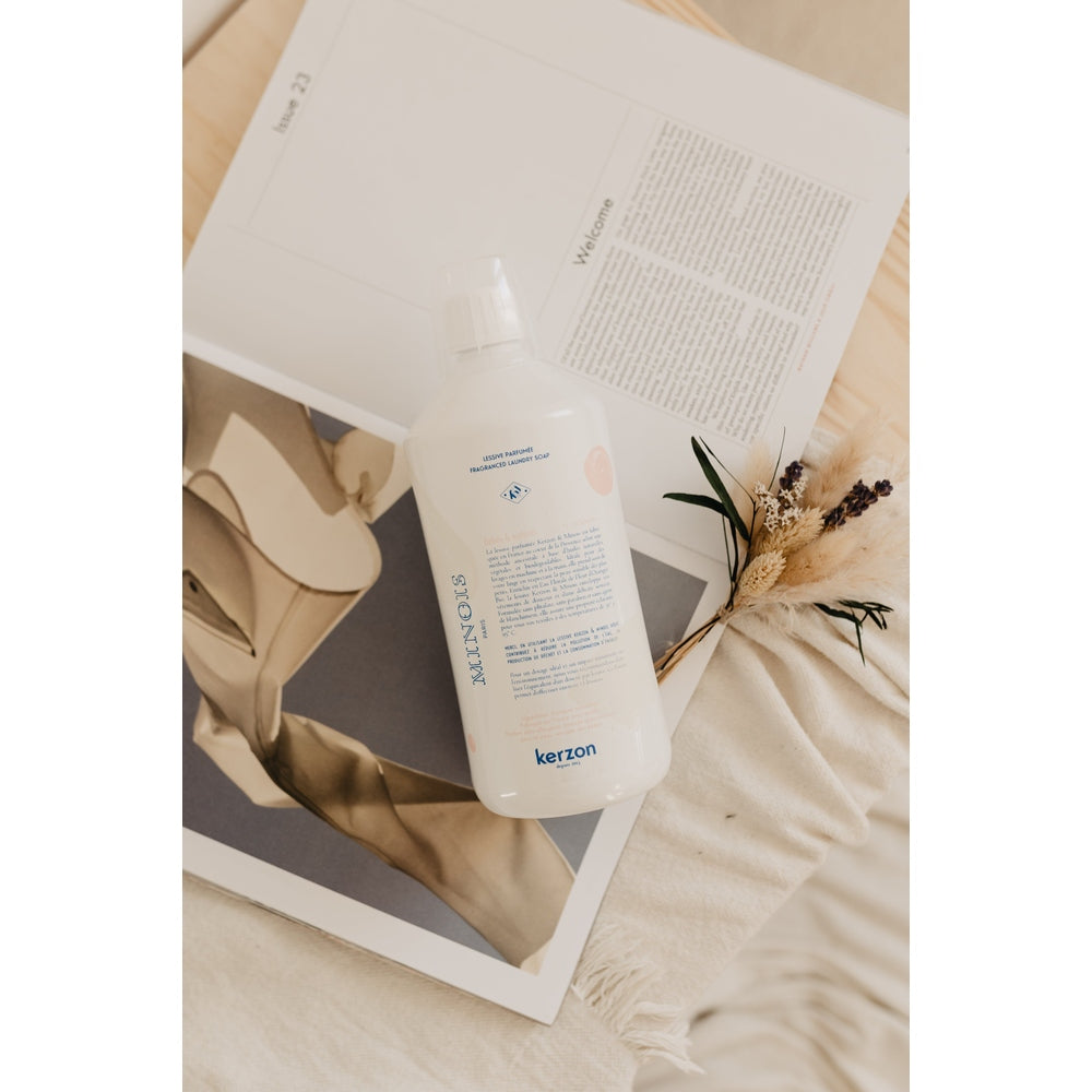 Minois Paris Kerzon fragranced laundry soap, 1000 ml white bottle with blue branding