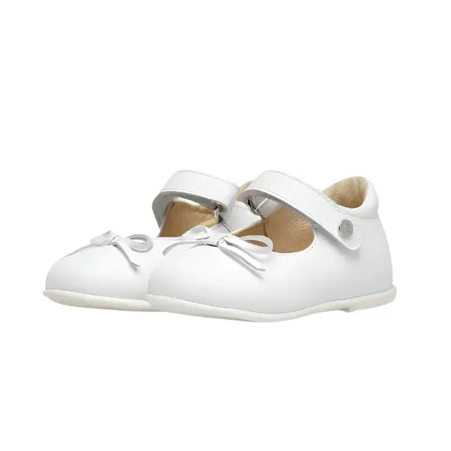 Naturino Ballet Leather Ballerinas With Bow White pair for toddlers, featuring a Velcro strap and bow.