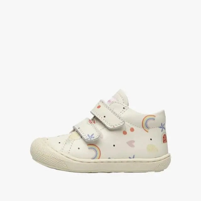 Naturino Cocoon Vl Cream baby sneaker with two Velcro straps fastened, cream color with pastel rainbows and florals