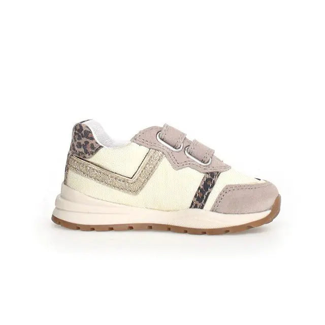 Naturino Evon Vl Suede Animalier Beige toddler sneakers with Velcro straps, showing leopard heel panel and chunky sole.
