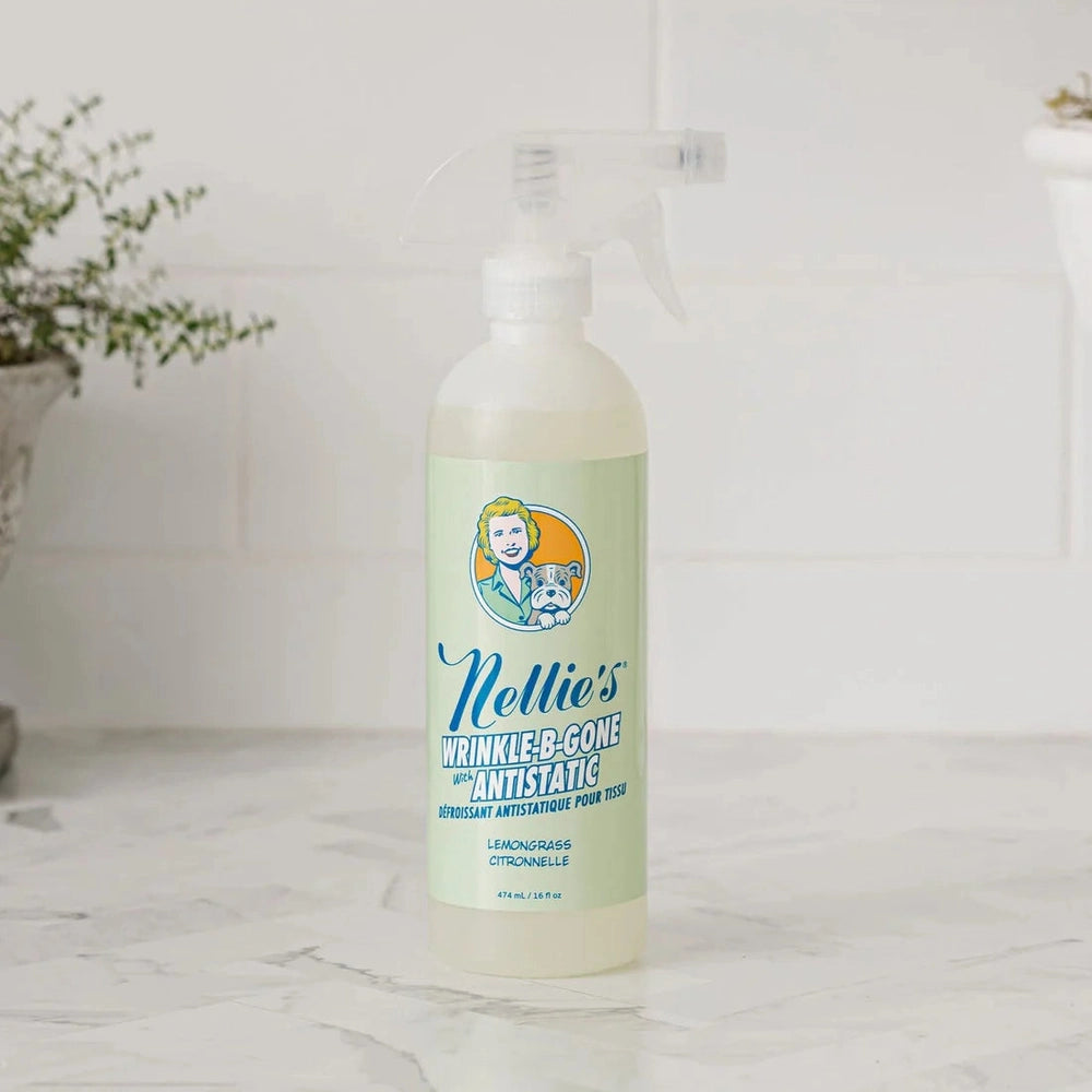 Nellie's Wrinkle-B-Gone spray bottle, lemongrass scent, 474 mL anti-static cleaner