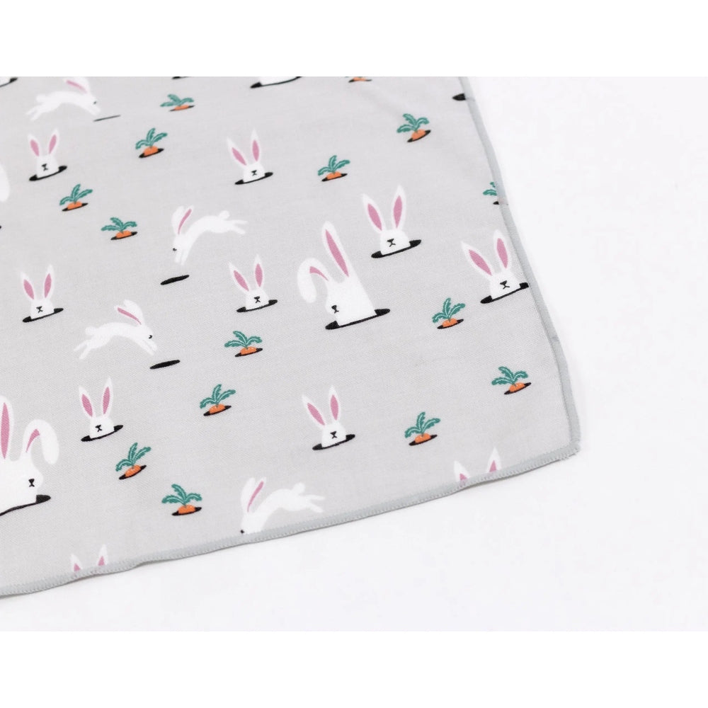 Nest Designs Bamboo Bubs baby washcloth set (6) in gray, laid flat with white bunny and carrot prints.