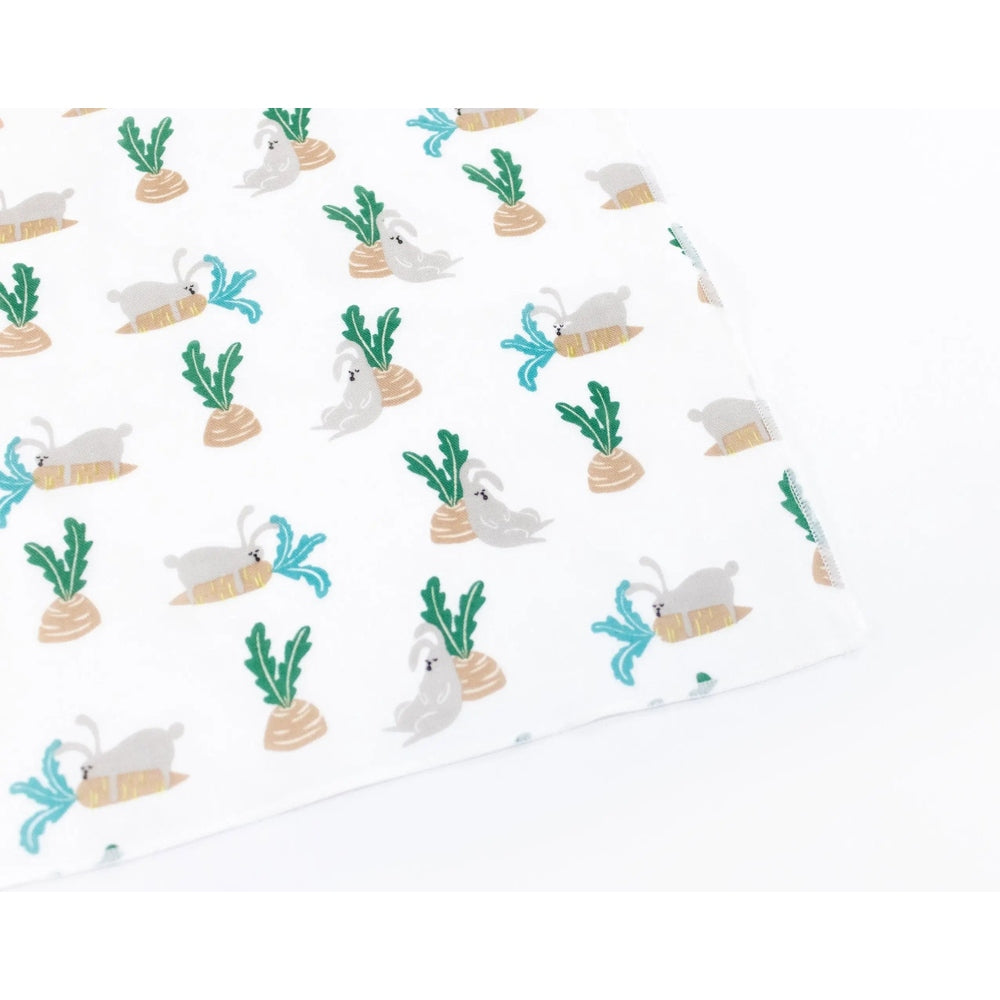 Nest Designs Bamboo Bubs Baby Washcloth Set (6 Pack): white cloths with teal carrot and gray bunny print, ready for bath.