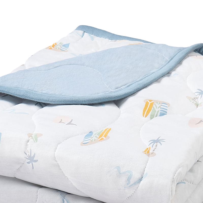 Nest Designs Bamboo Jersey Cozy Blanket 2.0 Tog, small size, pastel wave print with blue reverse