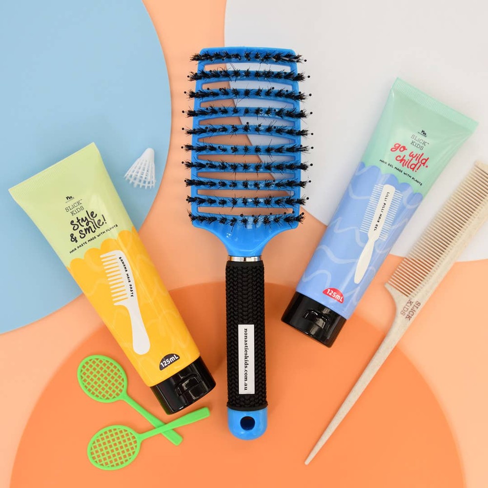 No Nasties Kids natural hair paste Fresh Coconut & Lime 125 ml; blue styling brush and plastic combs included