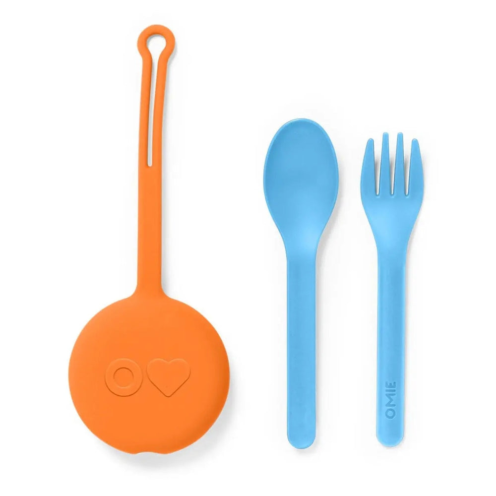 Omielife Fork Spoon Pod Set: orange circular pod with loop handle plus blue spoon and fork in a three-piece lunch set.