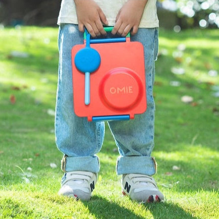 Omielife Omiebox Scooter Red Kit lunch box set for kids with blue accents and handle