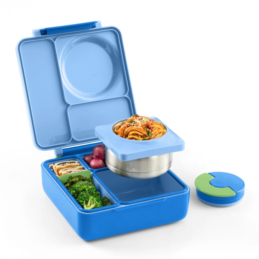 Omielife Omiebox Version 2 blue lunch box with stainless steel insert and dividers, pasta fills the top steel bowl.