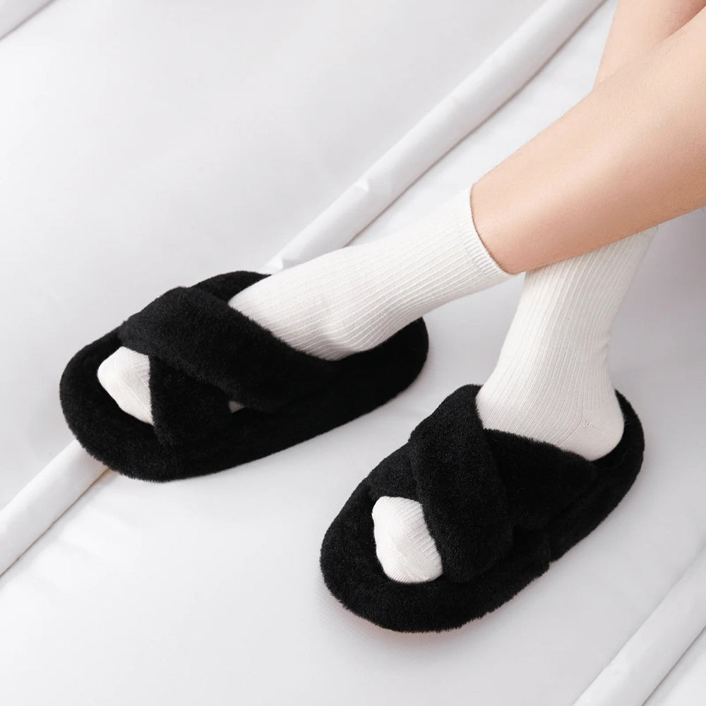 Posee Cross Strap Plush Fashion Slippers Black