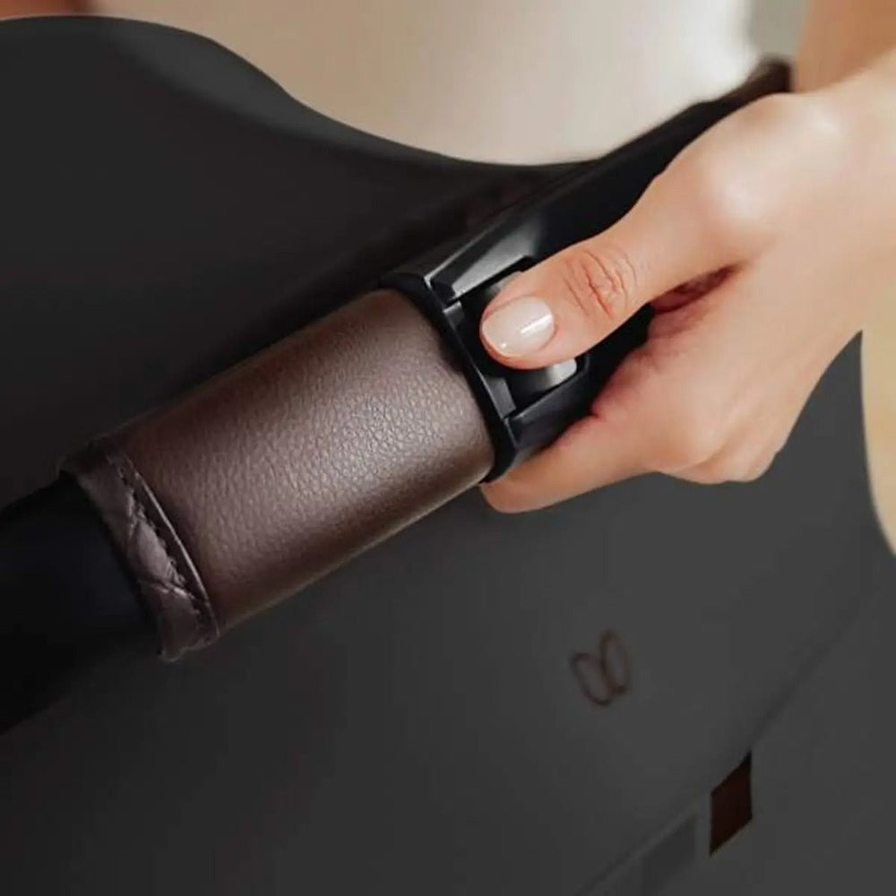 Romer Juni Infant Car Seat with Versa Base