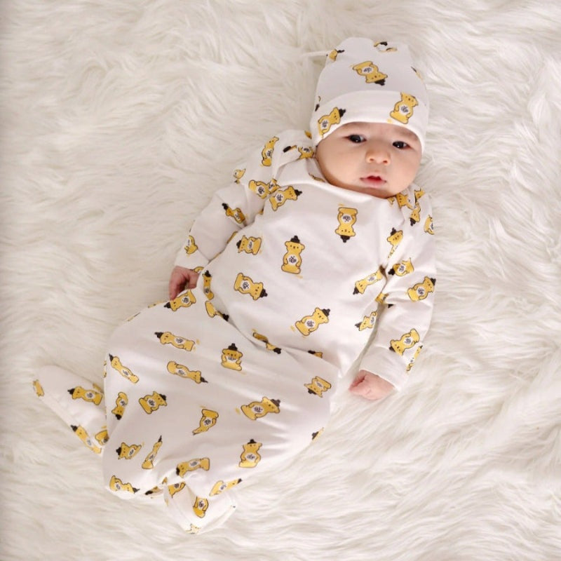 Silkberry Baby knot hat in honey bear print, white organic cotton with yellow bears
