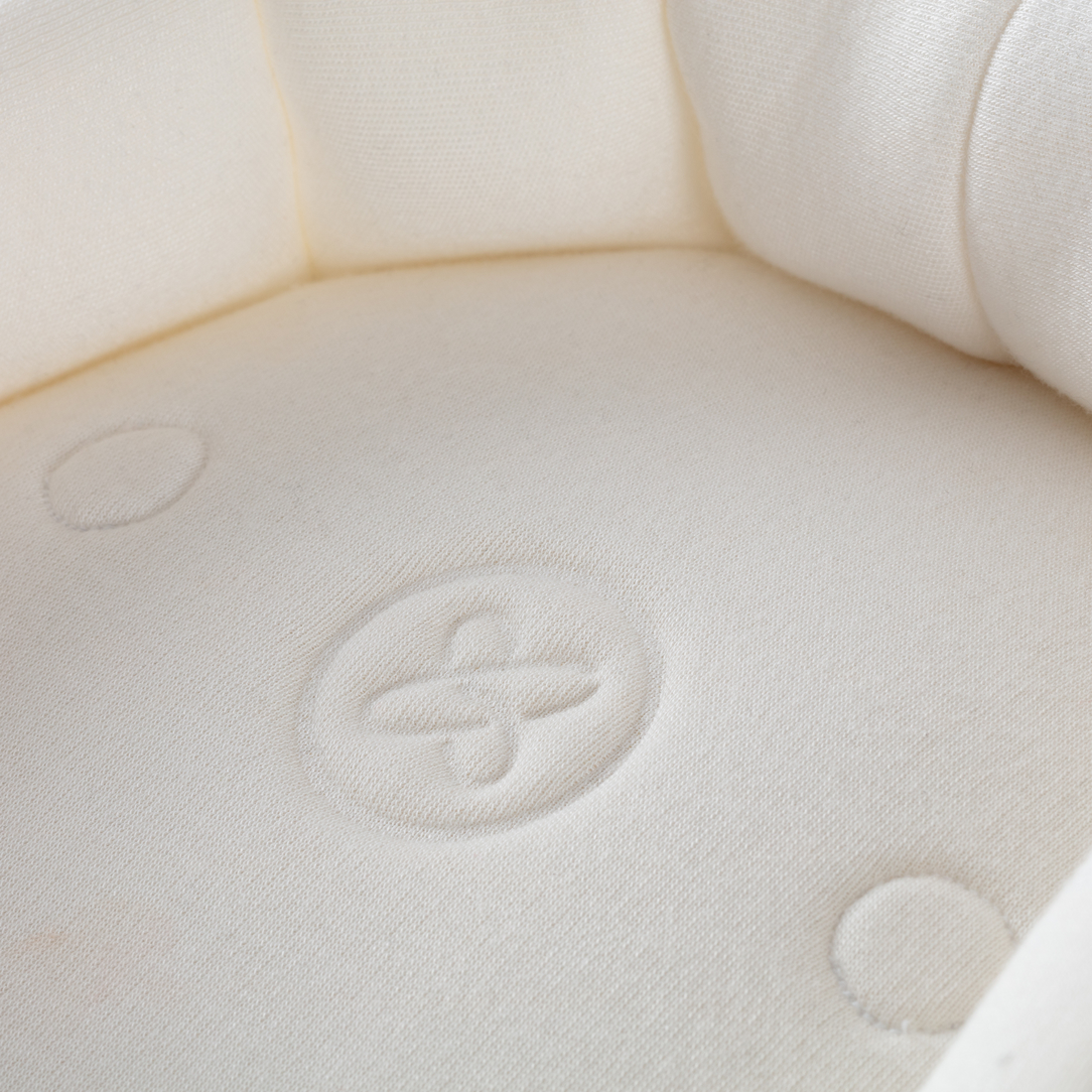 Silver Cross Reef Newborn Pod in Earth - official product image 4