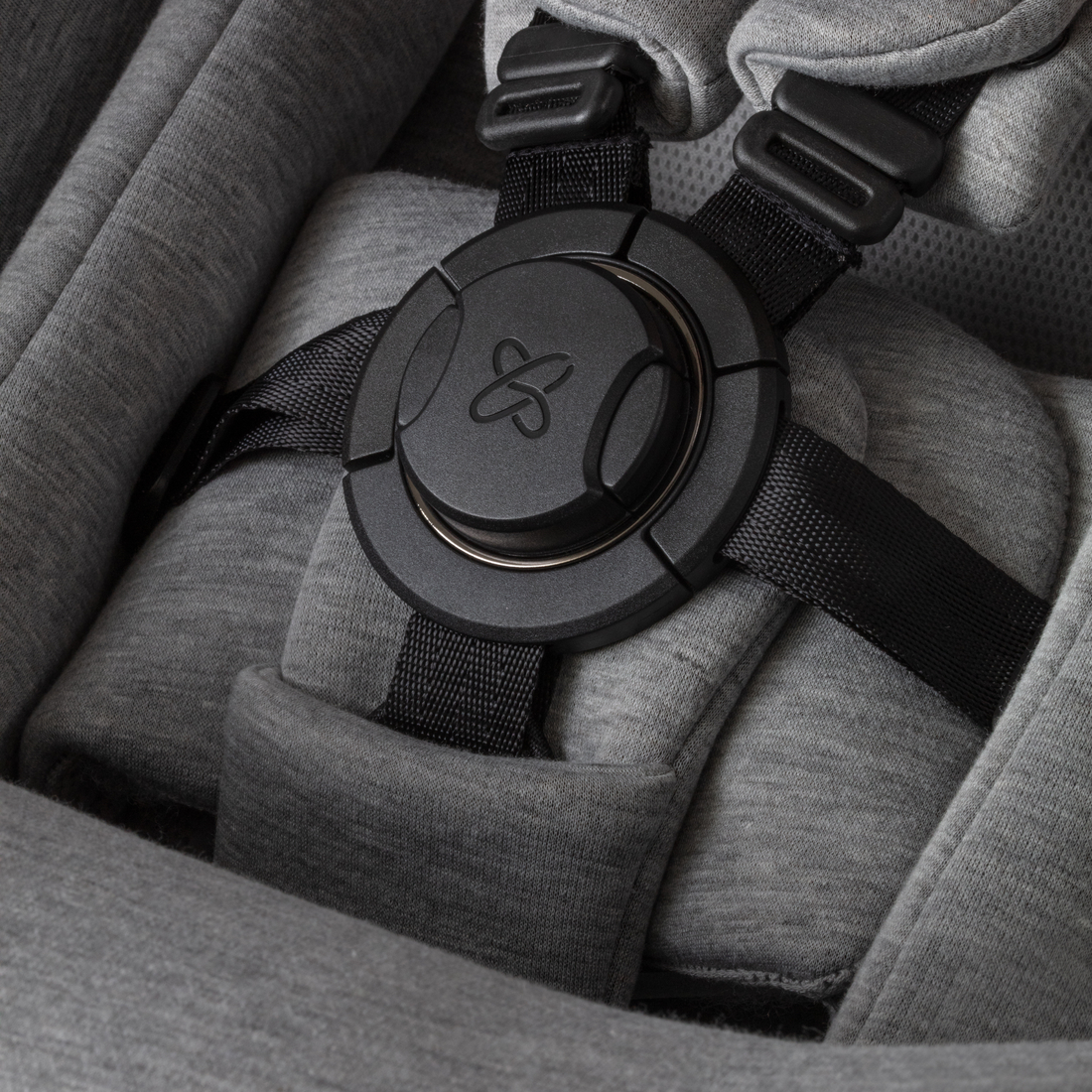 Silver Cross Reef Newborn Pod in Orbit - official product image 5