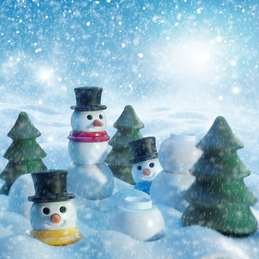 Smart Games Snow Problem: winter scene with three snowmen in hats among pine trees, a playful mechanical puzzle toy.