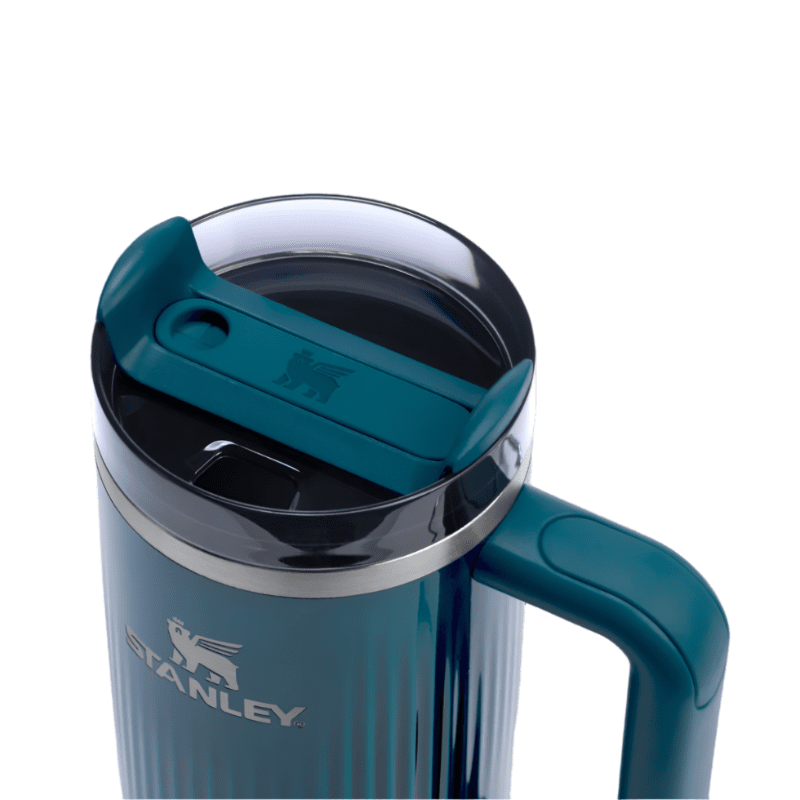 Stanley Quencher H2.0 Fluted Tumbler 30 oz in teal with lid and handle