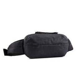 Thule Aion Sling Bag Nutria in black, compact baby transport accessory for active parents