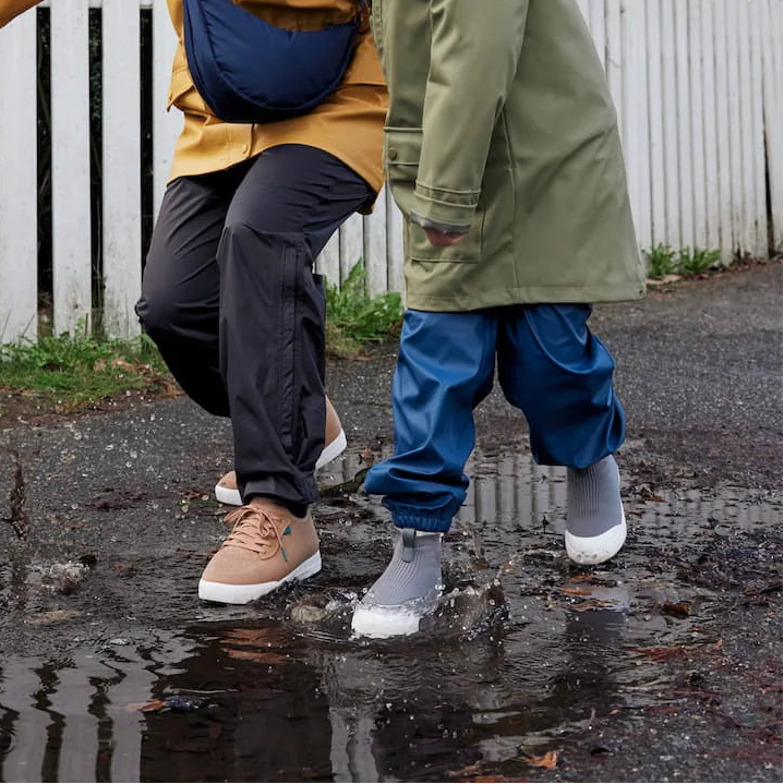 Vessi Kids Classic Chelsea - Asphalt Black - high-traction outsole feature