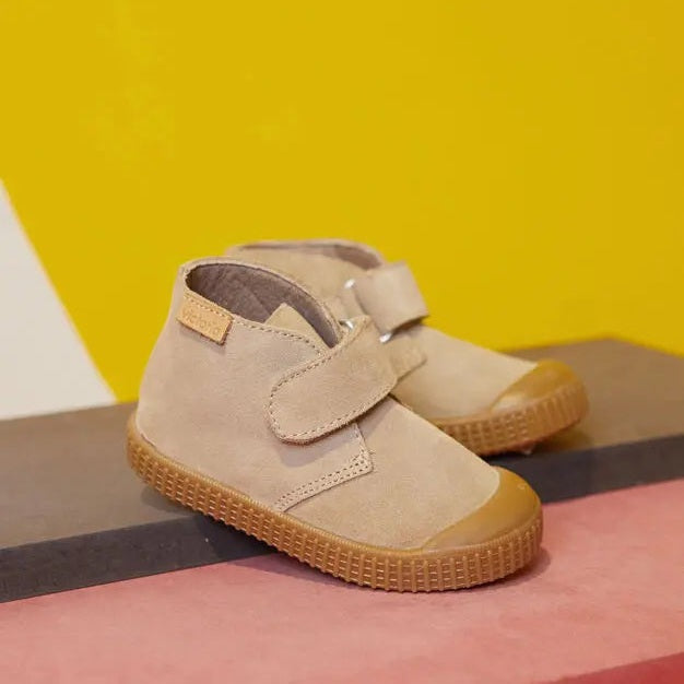 Victoria Shoes 1915 Split Leather Safari Plimsoll With Straps Arena