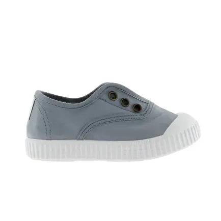 Victoria Shoes Rubber-Toecap Canvas Atlantico sneaker in blue-gray with white rubber sole.